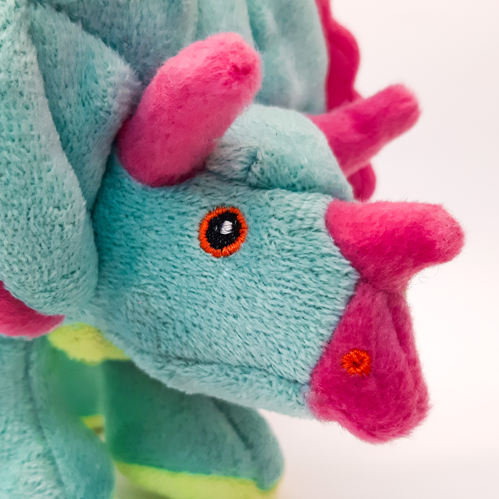 goDog_Dino_Frills_39545_06